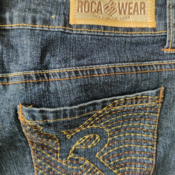 Half length jeans by Roca Wear, size 7, blue denim. - Picture 4 of 7